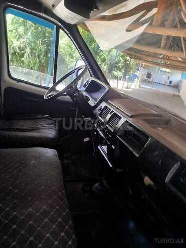 GAZ  1998, 310,000 km - 3.2 l - Zaqatala