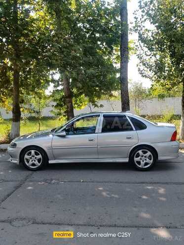 Opel Vectra 2001, 350,000 km - 1.8 l - Qəbələ