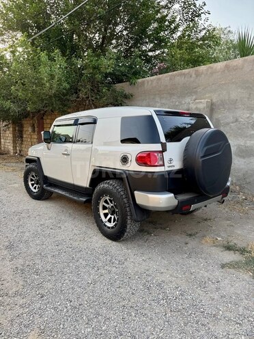 Toyota FJ Cruiser 2008, 175,000 km - 4.0 л - Bakı