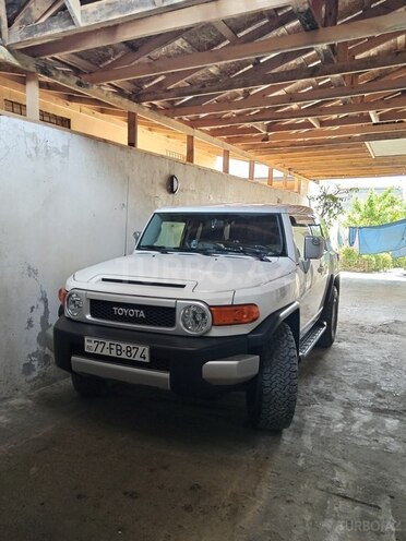Toyota FJ Cruiser 2008, 175,000 km - 4.0 л - Bakı