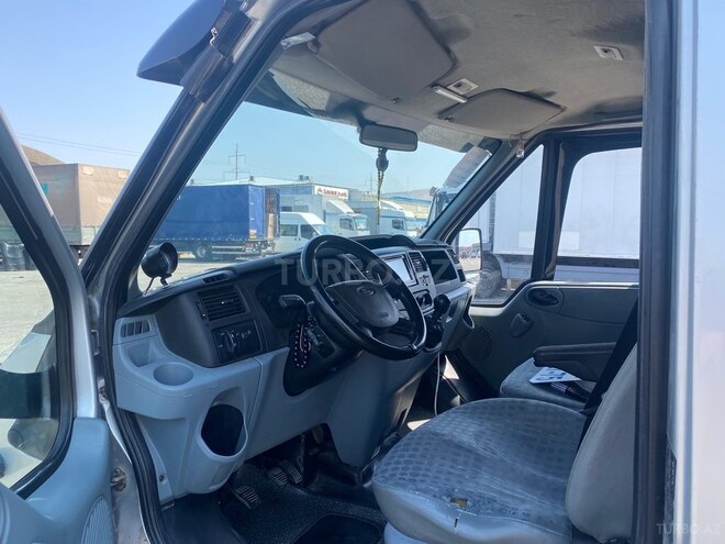 Ford Transit 2008, 560,818 km - 2.4 л - Quba
