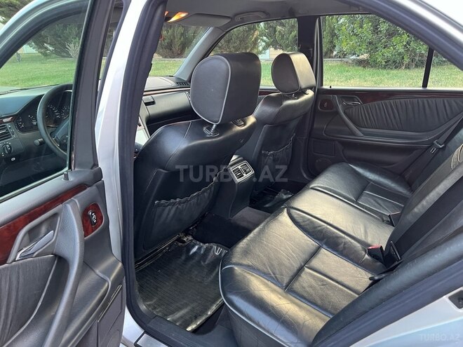 Mercedes E 240 1999, 416,000 km - 2.4 l - Bakı