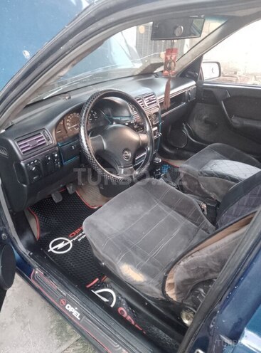 Opel Vectra 1992, 330,236 km - 2.0 l - Zaqatala