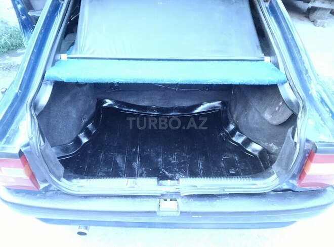 Opel Vectra 1992, 330,236 km - 2.0 l - Zaqatala
