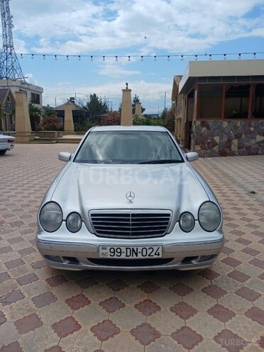 Mercedes E 240 2000, 178,000 km - 2.4 l - Gəncə