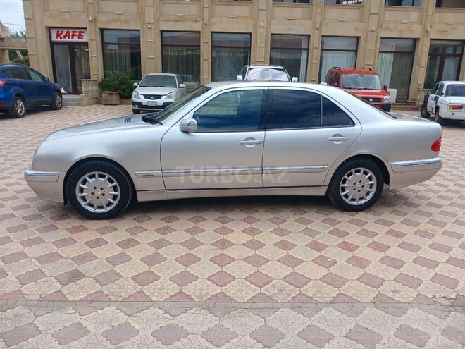 Mercedes E 240 2000, 178,000 km - 2.4 l - Gəncə