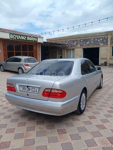 Mercedes E 240 2000, 178,000 km - 2.4 l - Gəncə