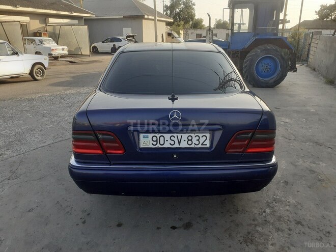 Mercedes E 220 d 1999, 300,800 km - 2.2 л - İmişli