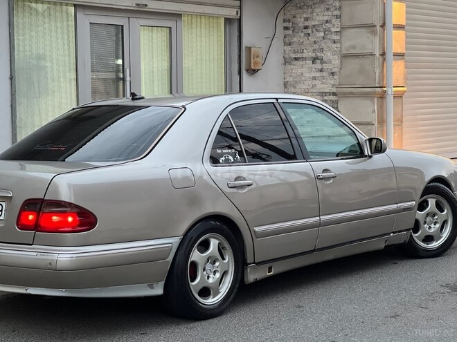 Mercedes E 220 1999, 413,000 km - 2.2 l - Lənkəran