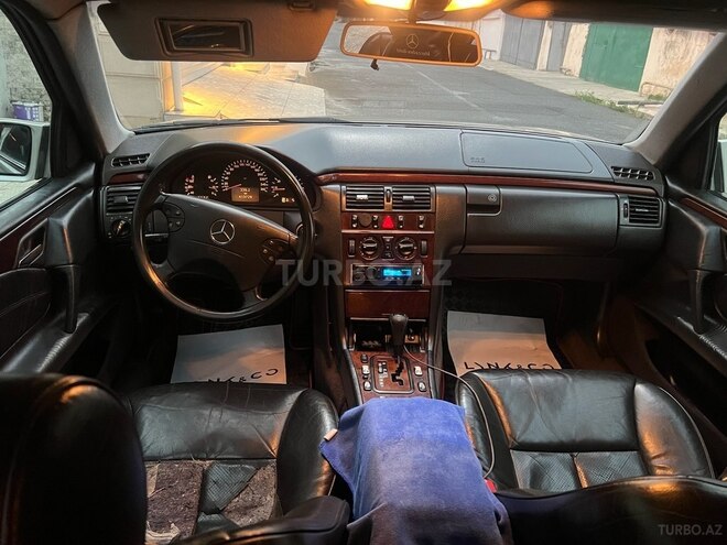 Mercedes E 220 1999, 413,000 km - 2.2 l - Lənkəran