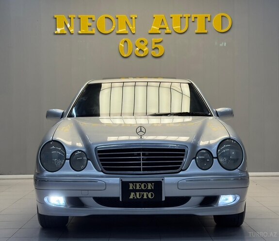 Mercedes E 220 d 2000, 270,000 km - 2.2 л - Sumqayıt