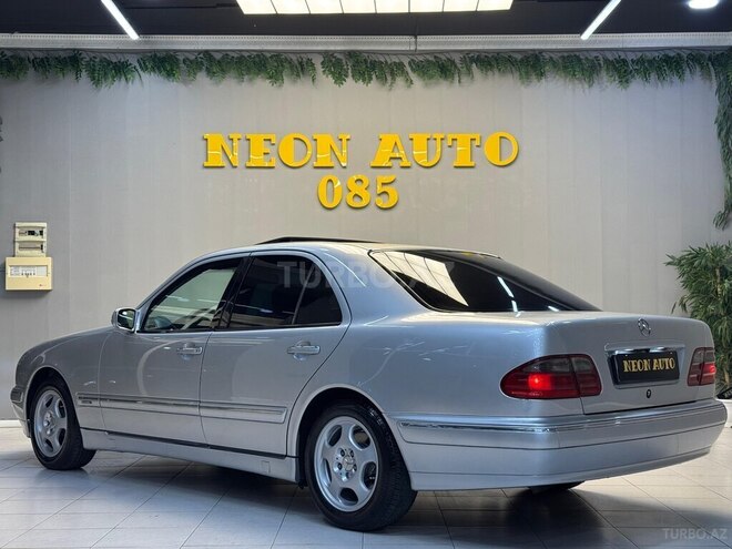 Mercedes E 220 d 2000, 270,000 km - 2.2 л - Sumqayıt