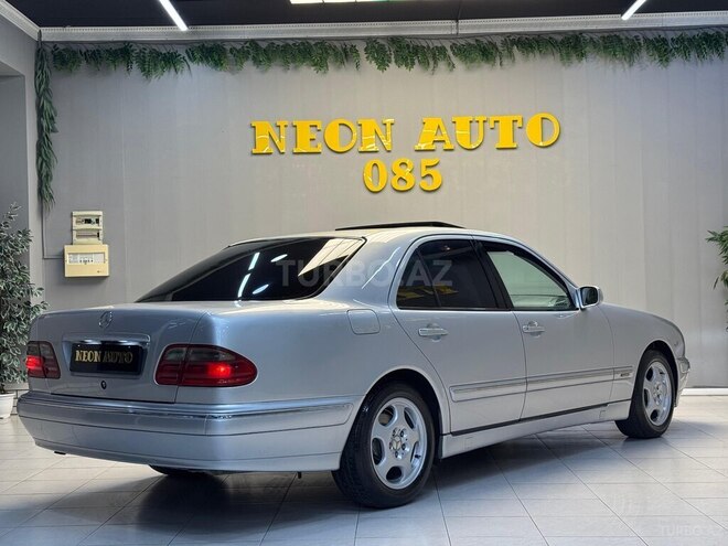 Mercedes E 220 d 2000, 270,000 km - 2.2 л - Sumqayıt