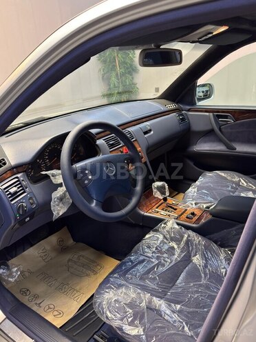 Mercedes E 220 d 2000, 270,000 km - 2.2 л - Sumqayıt