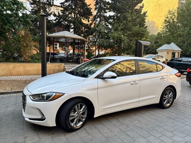 Hyundai Elantra 2016, 65,000 km - 2.0 l - Bakı