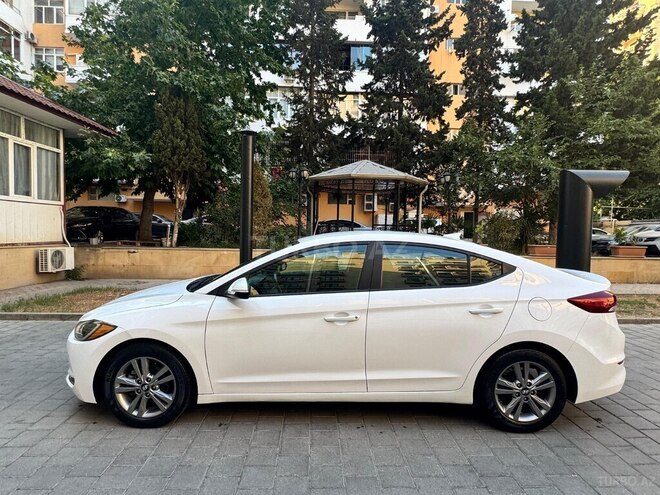 Hyundai Elantra 2016, 65,000 km - 2.0 l - Bakı