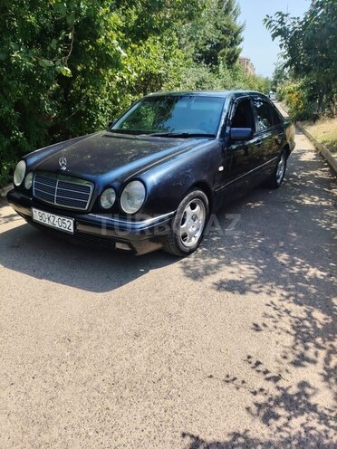 Mercedes E 320 1999, 350,000 km - 3.2 l - Bakı
