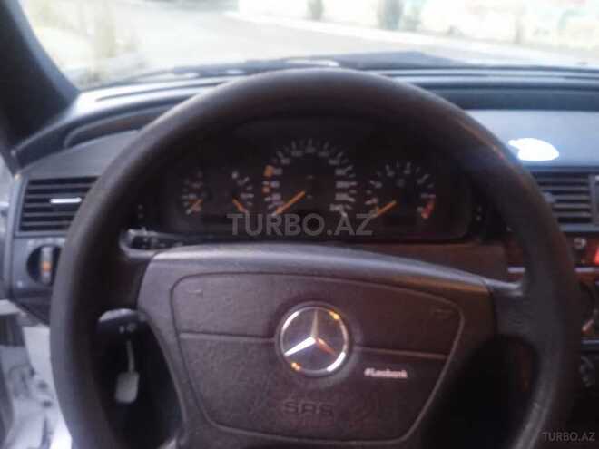 Mercedes C 200 1999, 270,000 km - 2.0 l - Bakı