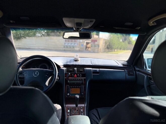Mercedes E 270 2001, 170,000 km - 2.7 л - Bakı