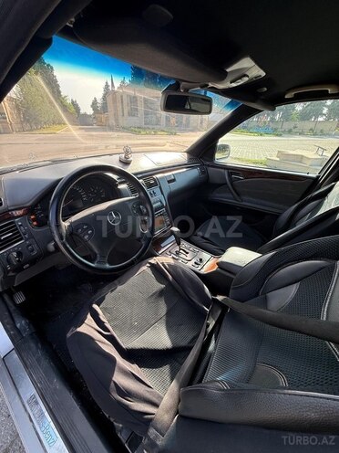 Mercedes E 270 2001, 170,000 km - 2.7 л - Bakı