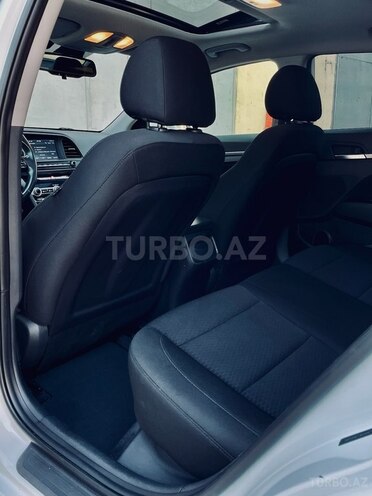 Hyundai Elantra 2019, 223,600 km - 2.0 l - Bakı