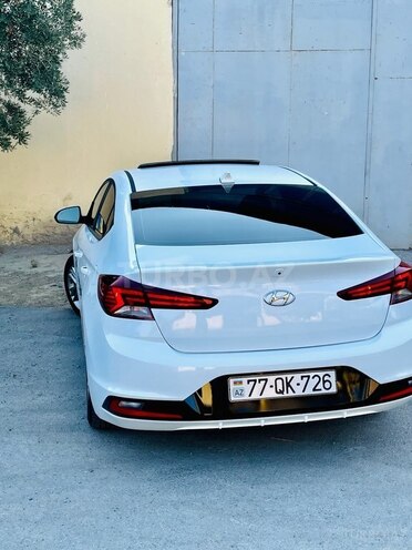 Hyundai Elantra 2019, 223,600 km - 2.0 l - Bakı
