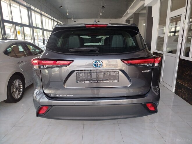Toyota Highlander 2023, 27,000 km - 2.5 l - Bakı