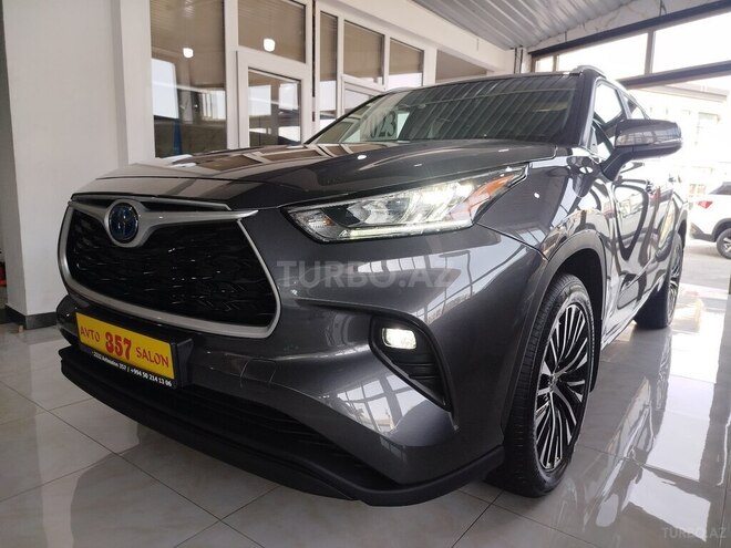 Toyota Highlander 2023, 27,000 km - 2.5 l - Bakı