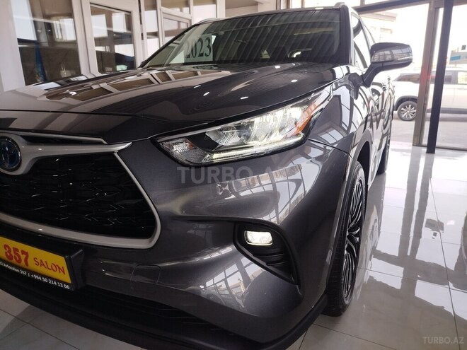 Toyota Highlander 2023, 27,000 km - 2.5 l - Bakı