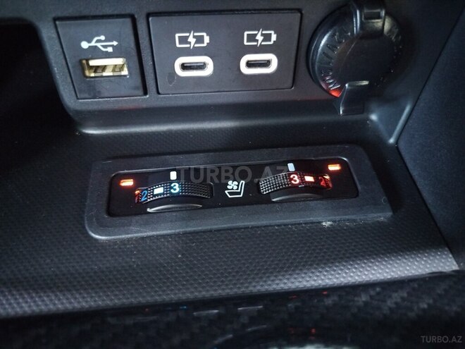 Toyota Highlander 2023, 27,000 km - 2.5 l - Bakı