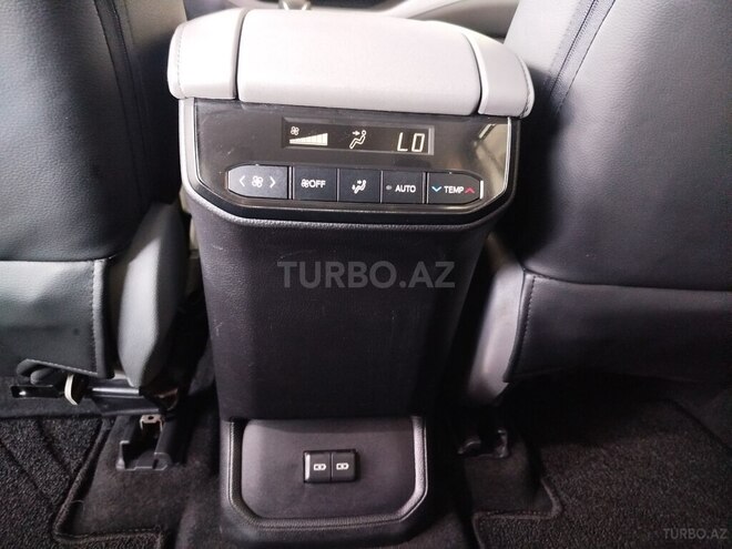 Toyota Highlander 2023, 27,000 km - 2.5 l - Bakı