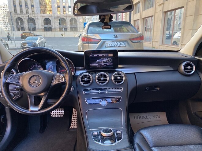 Mercedes C 300 4MATIC 2017, 135,000 km - 2.0 л - Bakı