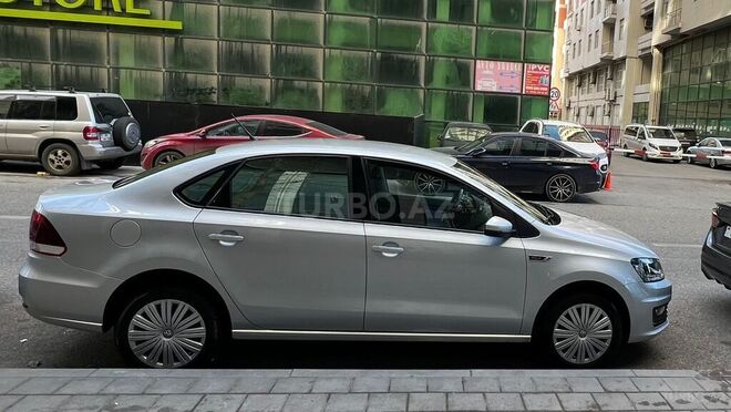 Volkswagen Polo 2019, 39,000 km - 1.6 l - Bakı