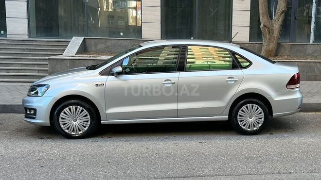 Volkswagen Polo 2019, 39,000 km - 1.6 l - Bakı