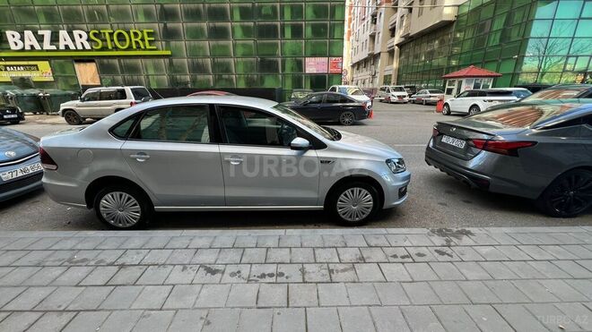 Volkswagen Polo 2019, 39,000 km - 1.6 l - Bakı