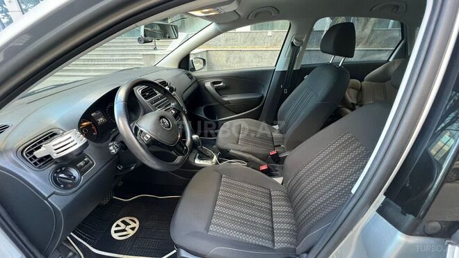 Volkswagen Polo 2019, 39,000 km - 1.6 l - Bakı