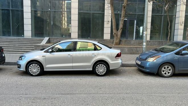 Volkswagen Polo 2019, 39,000 km - 1.6 l - Bakı