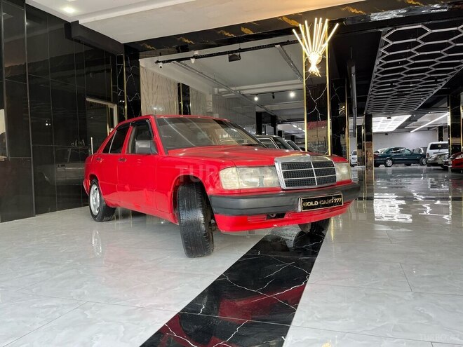Mercedes 190-4