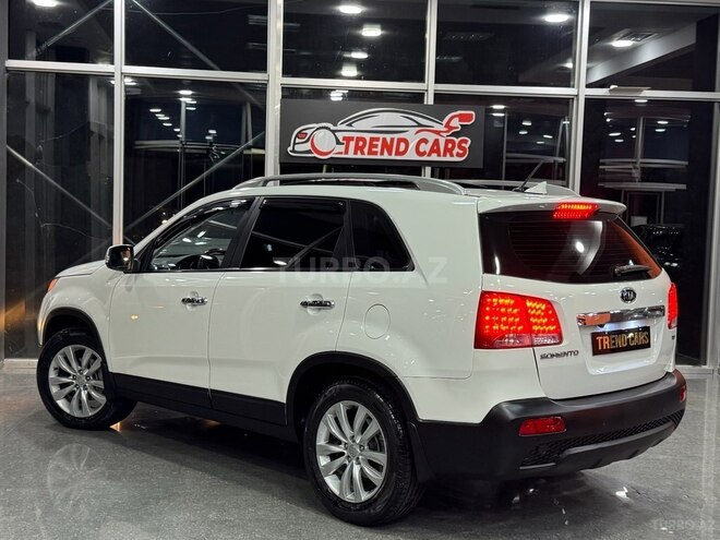 Kia Sorento 2011, 235,000 km - 2.0 l - Xırdalan