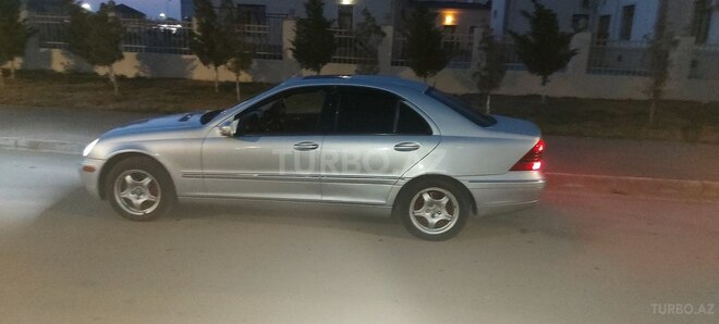 Mercedes C 240 2000, 360,000 km - 2.6 л - Şirvan