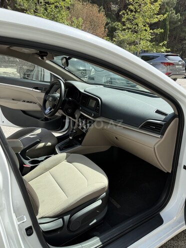 Hyundai Elantra 2019, 156,106 km - 2.0 l - Bakı