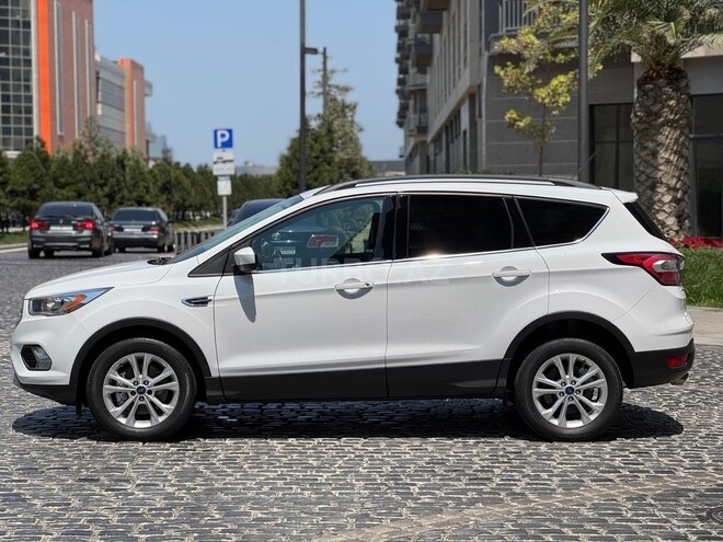 Ford Escape 2017, 146,000 km - 1.5 l - Bakı