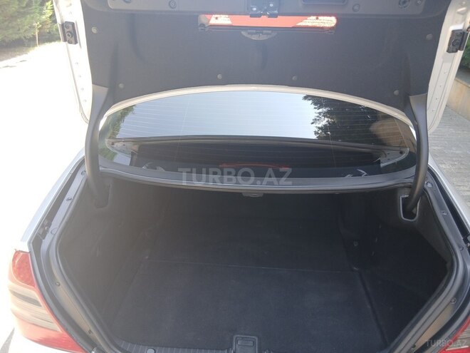 Mercedes E 220 d 2007, 322,476 km - 2.2 l - Qazax