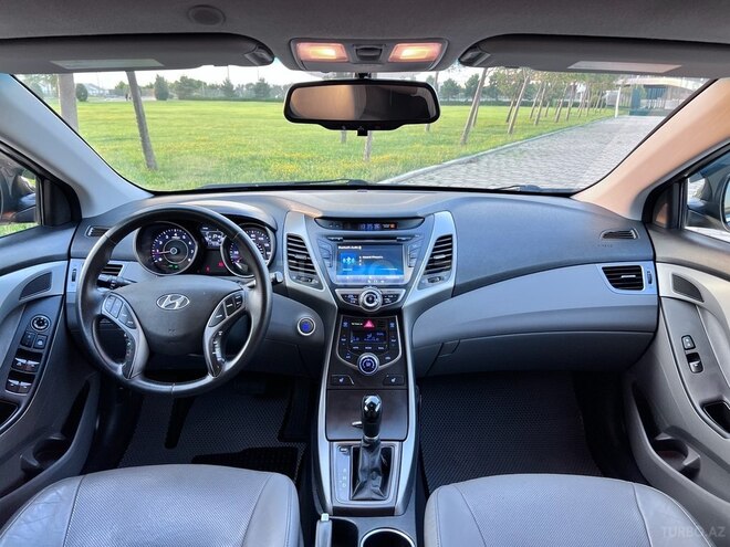 Hyundai Elantra 2015, 117,000 km - 1.8 l - Bakı