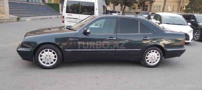 Mercedes E 270 2000, 350,000 km - 2.7 l - Bakı