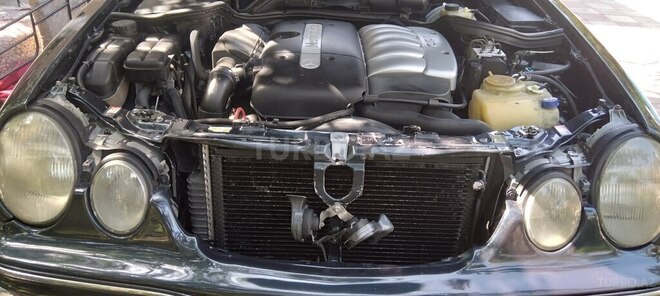 Mercedes E 270 2000, 350,000 km - 2.7 l - Bakı