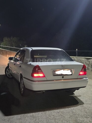 Mercedes C 180 1994, 324,000 km - 1.8 л - Quba