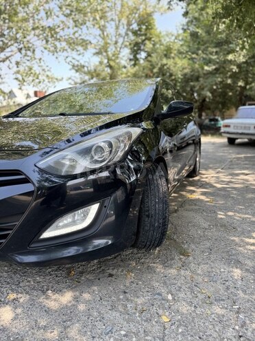 Hyundai i30 2014, 281,966 km - 1.4 l - Ağcabədi