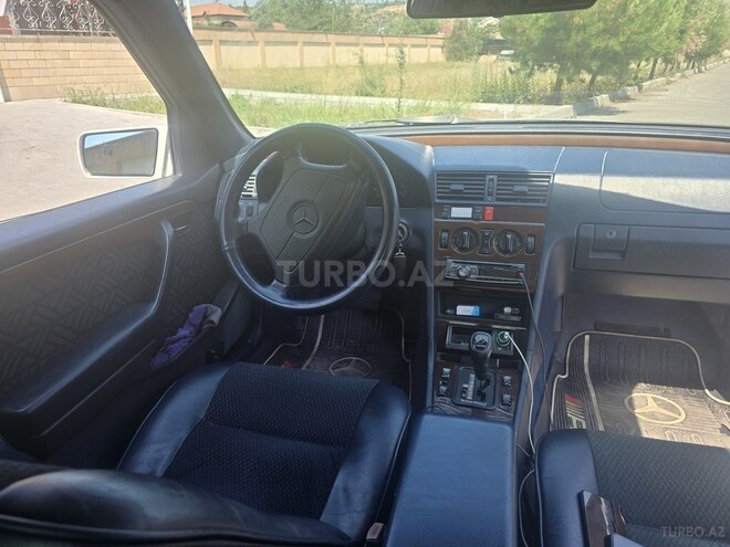 Mercedes C 180 1994, 324,000 km - 1.8 л - Quba