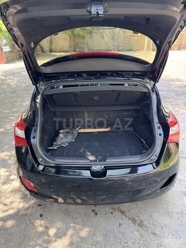 Hyundai i30 2014, 281,966 km - 1.4 l - Ağcabədi